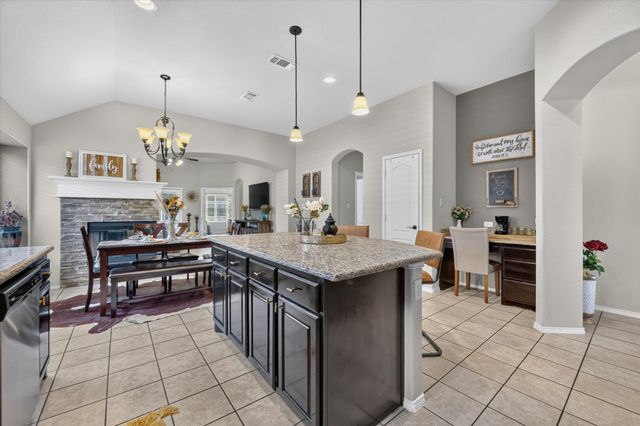 220 Carson Drive, Waxahachie, TX 75167