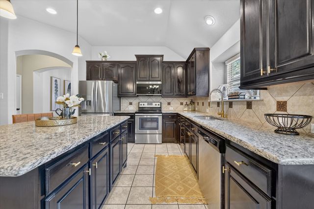 220 Carson Drive, Waxahachie, TX 75167