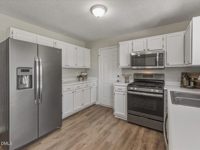 108 Teal Lake Drive, Holly Springs, NC 27540