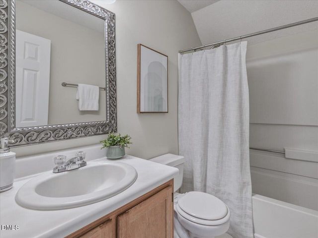 108 Teal Lake Drive, Holly Springs, NC 27540