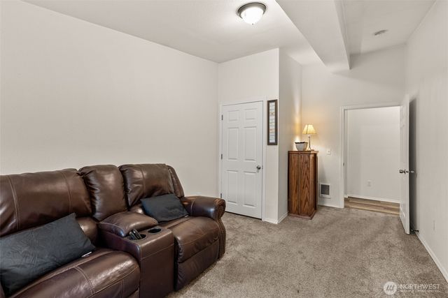 204 Murray Street, Oakville, WA 98568