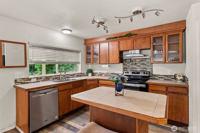 204 Murray Street, Oakville, WA 98568