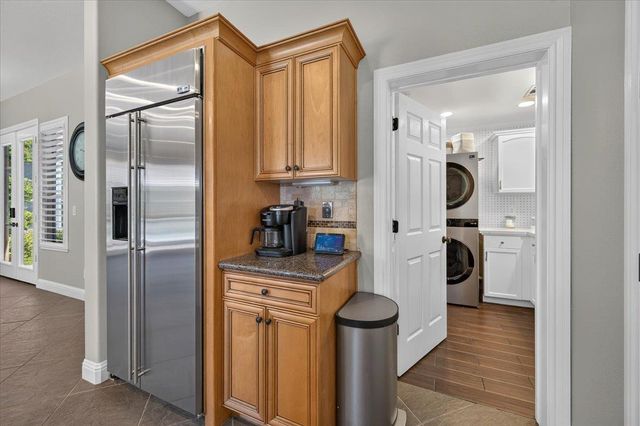 633 W Richmond Avenue, Clovis, CA 93619