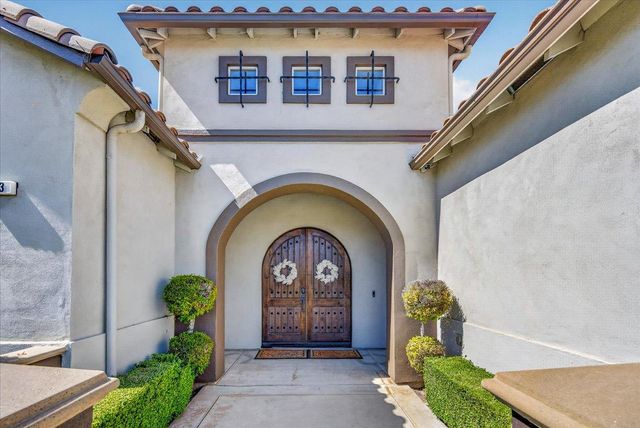 633 W Richmond Avenue, Clovis, CA 93619