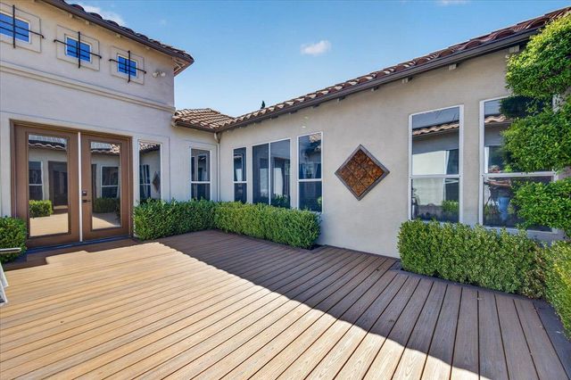 633 W Richmond Avenue, Clovis, CA 93619