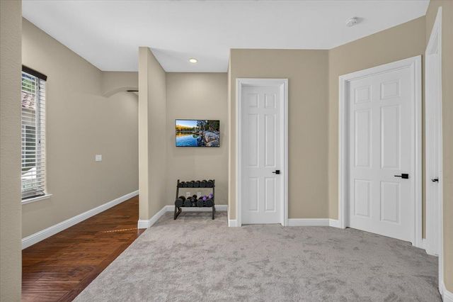 633 W Richmond Avenue, Clovis, CA 93619