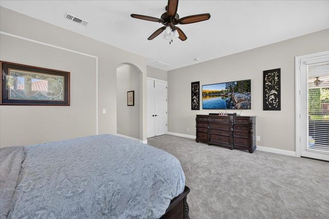 633 W Richmond Avenue, Clovis, CA 93619
