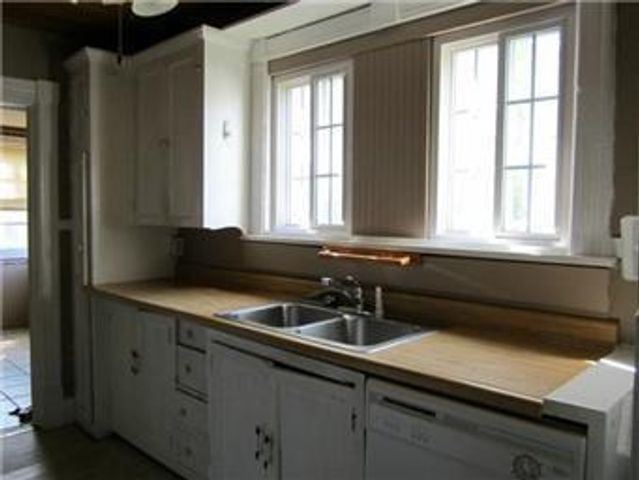 203 E Pine Street, Liberty, MO 64068