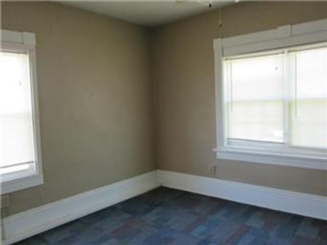 203 E Pine Street, Liberty, MO 64068