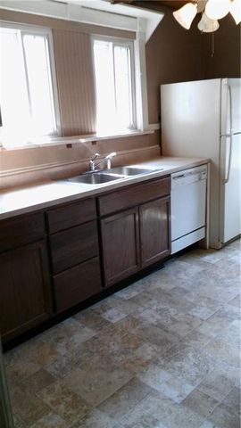 203 E Pine Street, Liberty, MO 64068