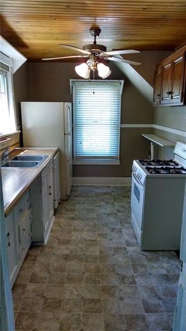 203 E Pine Street, Liberty, MO 64068