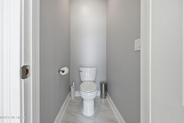 9911 CHELSEA LAKE Road, Jacksonville, FL 32256