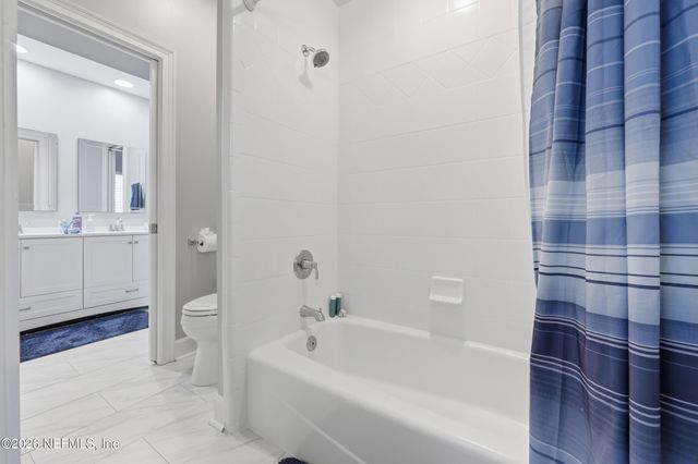 9911 CHELSEA LAKE Road, Jacksonville, FL 32256