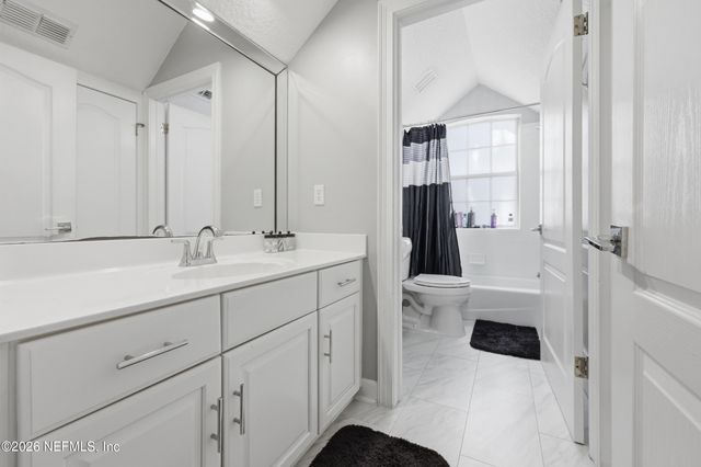 9911 CHELSEA LAKE Road, Jacksonville, FL 32256