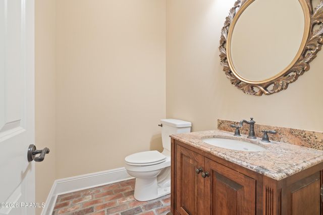 100 Roswell Crossing, Lafayette, LA 70508