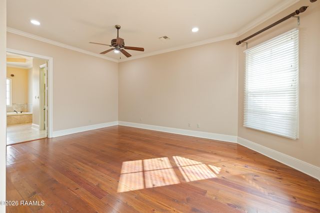 100 Roswell Crossing, Lafayette, LA 70508