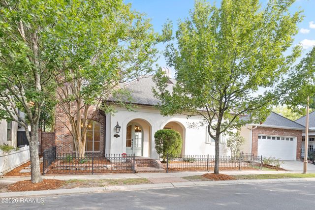 100 Roswell Crossing, Lafayette, LA 70508