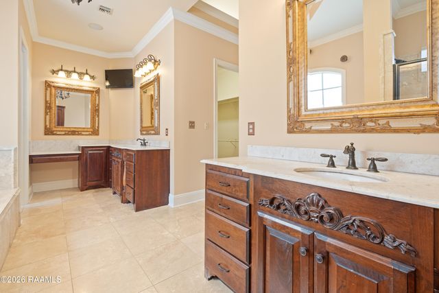 100 Roswell Crossing, Lafayette, LA 70508