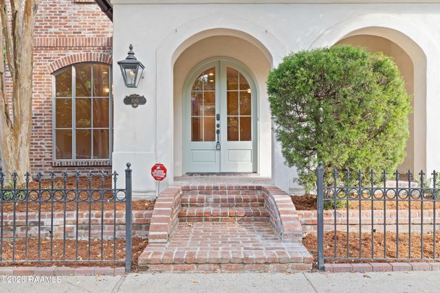 100 Roswell Crossing, Lafayette, LA 70508