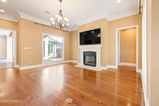 100 Roswell Crossing, Lafayette, LA 70508