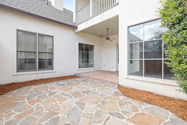 100 Roswell Crossing, Lafayette, LA 70508
