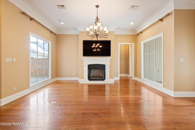 100 Roswell Crossing, Lafayette, LA 70508