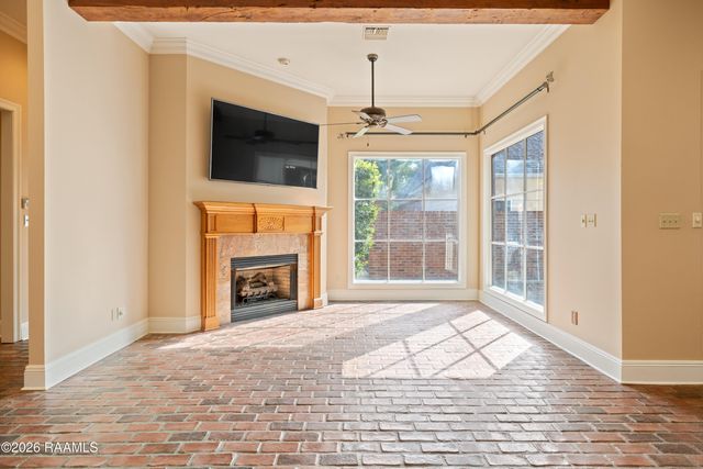 100 Roswell Crossing, Lafayette, LA 70508