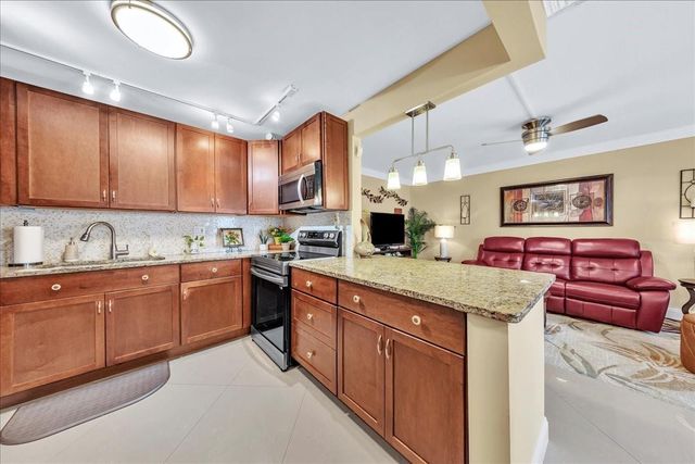 2047 WOLVERTON C, Boca Raton, FL 33434