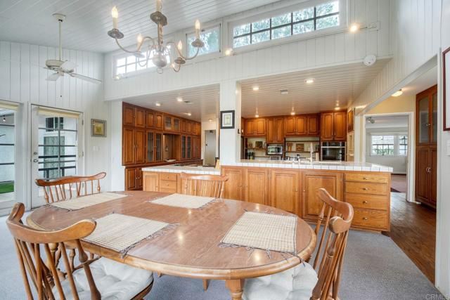 2301 Ivy Rd, Oceanside, CA 92054