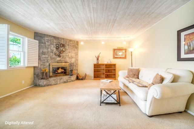 2301 Ivy Rd, Oceanside, CA 92054