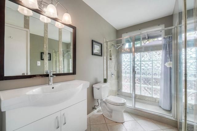 2301 Ivy Rd, Oceanside, CA 92054