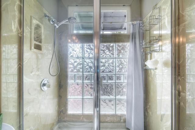 2301 Ivy Rd, Oceanside, CA 92054