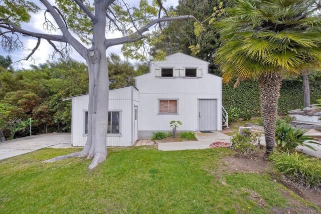 2301 Ivy Rd, Oceanside, CA 92054