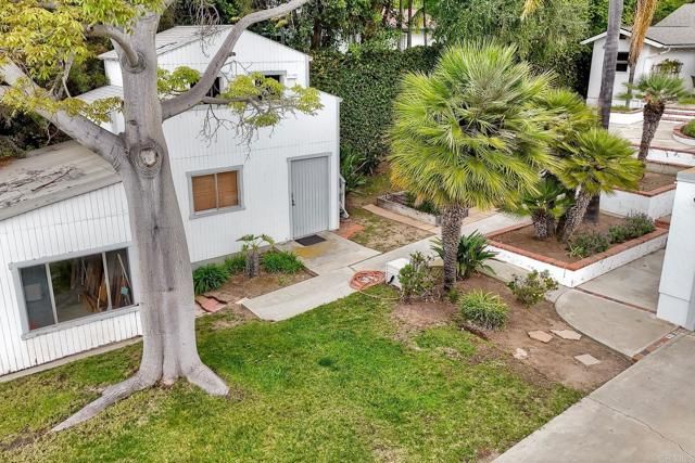 2301 Ivy Rd, Oceanside, CA 92054