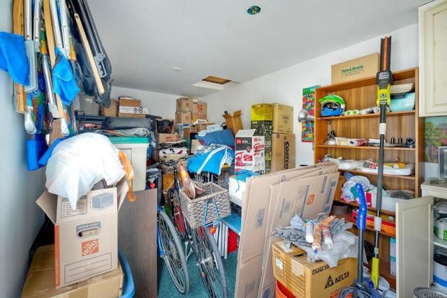 2301 Ivy Rd, Oceanside, CA 92054