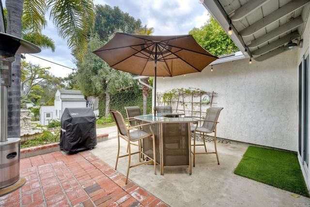 2301 Ivy Rd, Oceanside, CA 92054