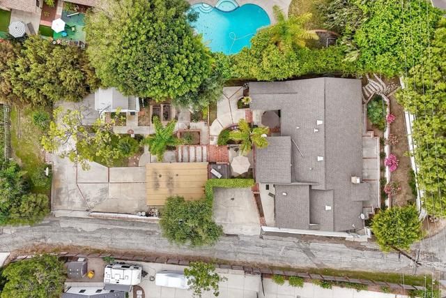 2301 Ivy Rd, Oceanside, CA 92054