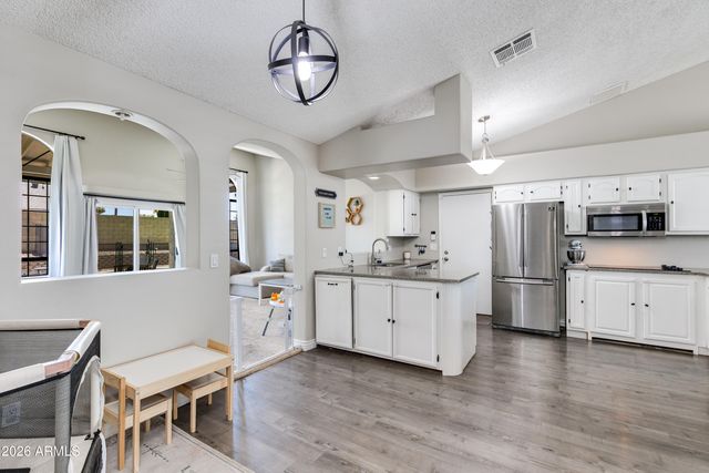 19215 N 11TH Place, Phoenix, AZ 85024