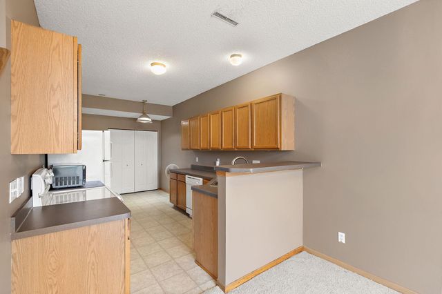 720 Princeton Avenue, Shakopee, MN 55379