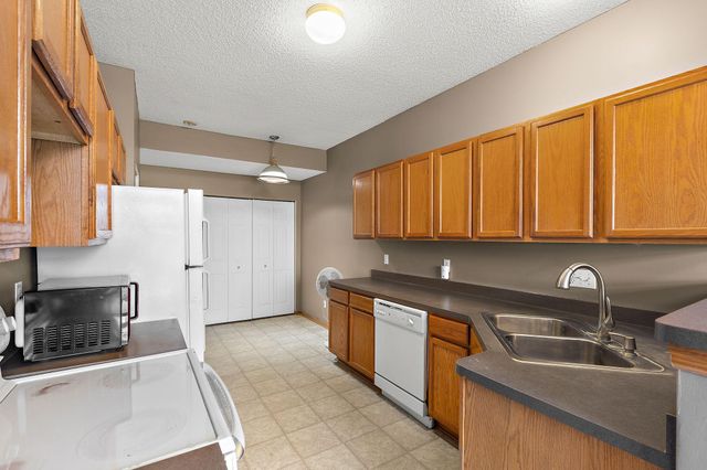 720 Princeton Avenue, Shakopee, MN 55379