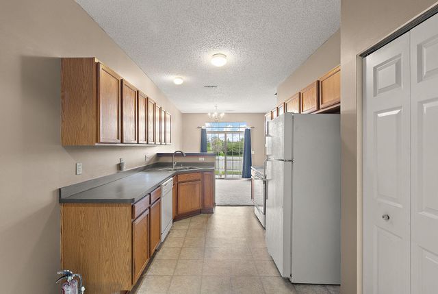 720 Princeton Avenue, Shakopee, MN 55379