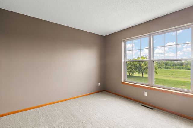 720 Princeton Avenue, Shakopee, MN 55379