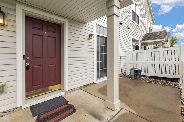 720 Princeton Avenue, Shakopee, MN 55379