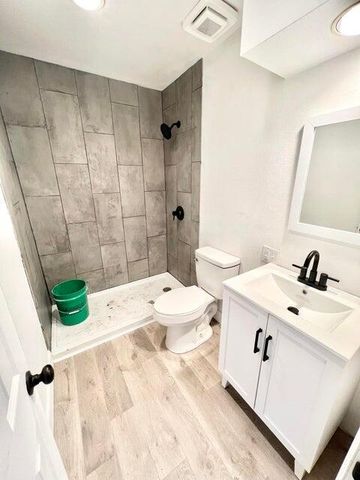 900 North Eagle Avenue, Springfield, MO 65802