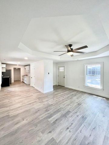900 North Eagle Avenue, Springfield, MO 65802