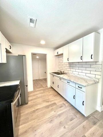900 North Eagle Avenue, Springfield, MO 65802