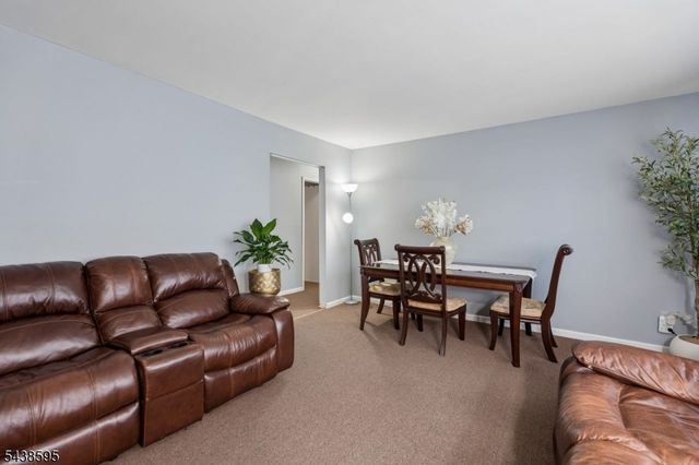 38 Rossiter Ave, Paterson City, NJ 07502