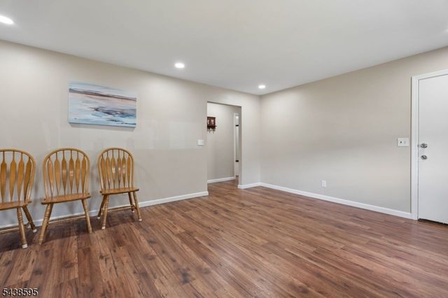 38 Rossiter Ave, Paterson City, NJ 07502