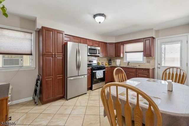 38 Rossiter Ave, Paterson City, NJ 07502