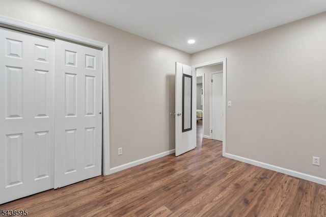 38 Rossiter Ave, Paterson City, NJ 07502